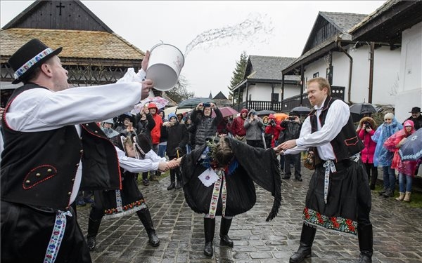 A magyar nők négyötödét meglocsolják húsvétkor