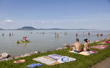 Jövő szombaton negyvenedszer tartják meg a Balaton-átúszást 